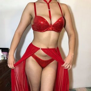 Sexy Sequined Belly Dancer